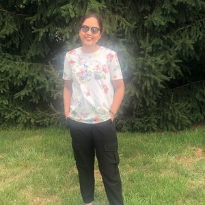 Meet your Posher, Malika